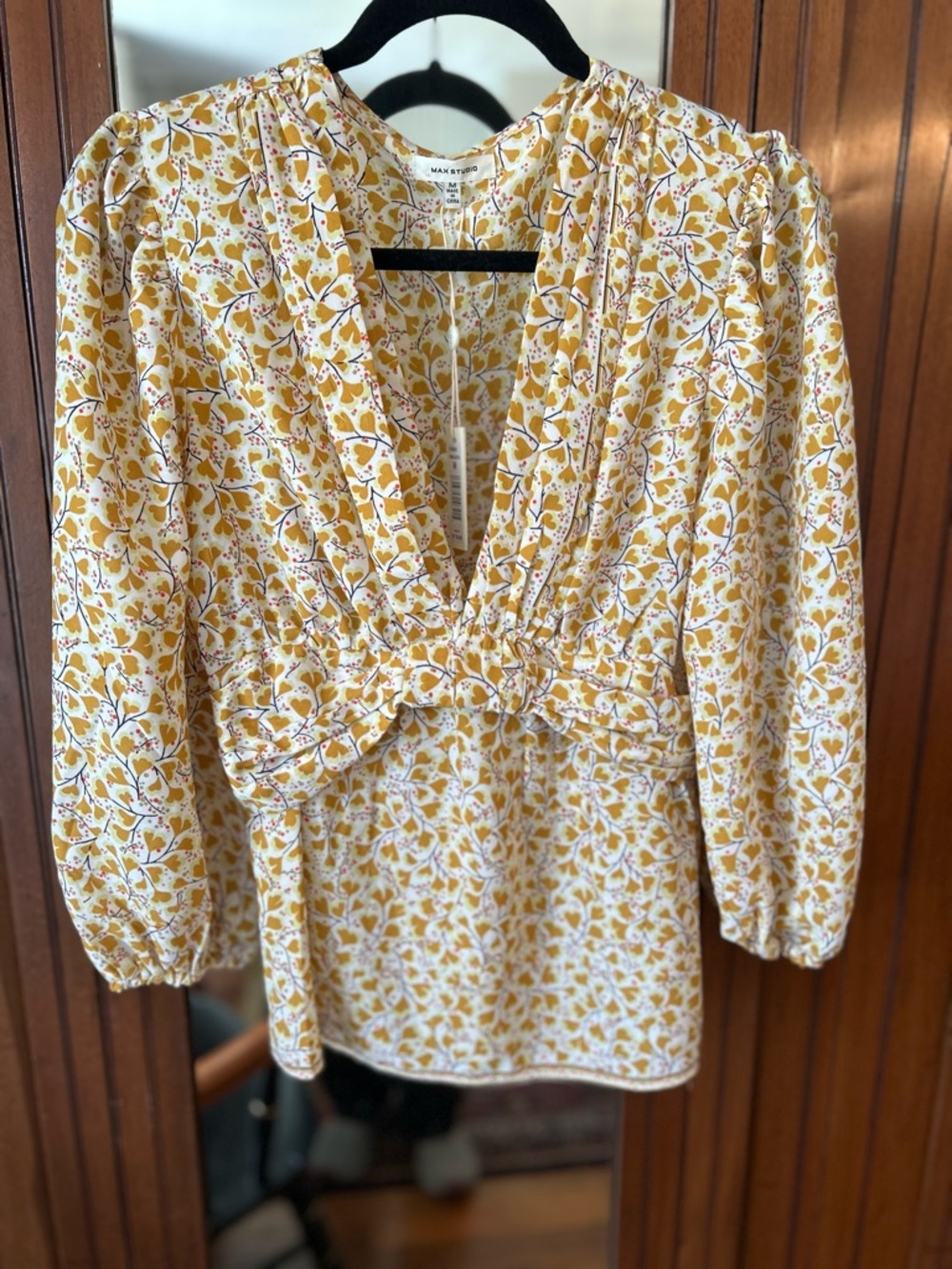 Max Studio Mustard Floral V-Neck Blouse NWT size medium